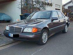 Braun Gebraucht 1994 Mercedes C180 Classic Limousine | 3.200 €