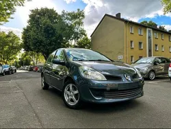 Grau Gebraucht 2006 Renault Clio II Kleinwagen | 4.999 € (Teuer)