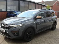 Schiefergrau Gebraucht 2023 Dacia Jogger Extreme Van / Kleinbus | 19.890 € (Guter Preis)