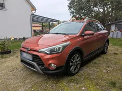 Orange Gebraucht 2016 Hyundai i20 Active Kleinwagen | 11.700 € (Teuer)