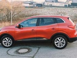 Rot Gebraucht 2015 Renault Kadjar Experience SUV | 7.999 € (Fairer Preis)