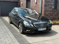 Schwarz Gebraucht 2009 Mercedes E350 Limousine | 12.999 € (Teuer)