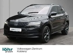 Schwarzmagic perleffekt met. Gebraucht 2022 Skoda Karoq SportLine SUV | 31.980 € (Etwas zu teuer)