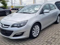 Silber Gebraucht 2015 Opel Astra Exklusiv Limousine | 5.900 € (Fairer Preis)