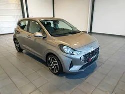 Grau Gebraucht 2023 Hyundai i10 Trend Kleinwagen | 14.790 € (Guter Preis)