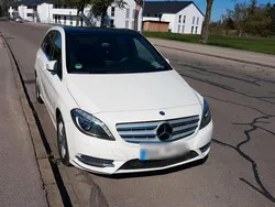 Weiß Gebraucht 2013 Mercedes B180 Van / Kleinbus | 14.000 € (Etwas zu teuer)