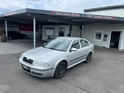 Silber Gebraucht 2003 Skoda Octavia Ambiente Limousine | 2.499 € (Etwas zu teuer)