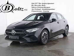 Kosmosschwarz (metallic) Gebraucht 2024 Mercedes A200 Limousine | 28.599 € (Fairer Preis)
