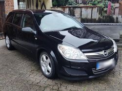 Schwarz Gebraucht 2007 Opel Astra Kombi | 1.777 € (Guter Preis)