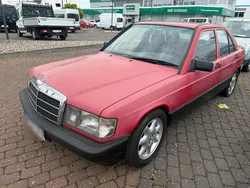 Rot Gebraucht 1992 Mercedes 190 Limousine | 3.999 €