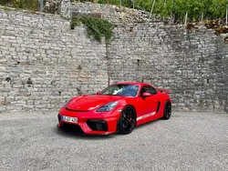 Rot Gebraucht 2022 Porsche Cayman GT4 Coupé | 108.982 € (Superpreis)