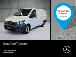 Weiß Gebraucht 2023 Mercedes Vito Van / Kleinbus | 33.177 € (Fairer Preis)
