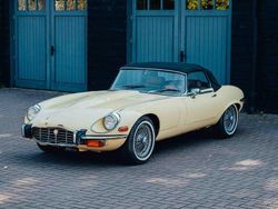 Gelb Gebraucht 1975 Jaguar E-Type Cabrio | 64.000 €