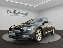 Grau Gebraucht 2022 VW Passat Business Kombi | 24.890 € (Guter Preis)