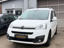 Weiß Gebraucht 2016 Citroën Berlingo Shine Van / Kleinbus | 6.899 € (Superpreis)
