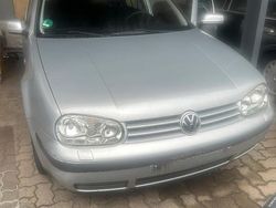 Silber Gebraucht 2002 VW Golf IV Limousine | 1.800 € (Fairer Preis)