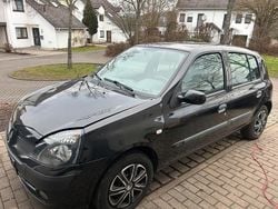 Schwarz Gebraucht 2003 Renault Clio II Expression Kleinwagen | 1.400 € (Guter Preis)