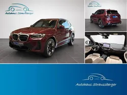 Rot Gebraucht 2024 BMW iX3 Impressive SUV | 52.000 € (Superpreis)