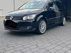 Schwarz Gebraucht 2012 VW Touran Van / Kleinbus | 7.658 € (Fairer Preis)