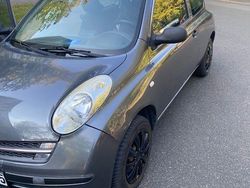 Grau Gebraucht 2005 Nissan Micra Kleinwagen | 1.500 € (Fairer Preis)