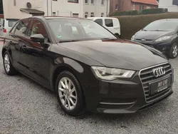 Mythosschwarz Gebraucht 2014 Audi A3 Attraction Kleinwagen | 12.550 € (Fairer Preis)
