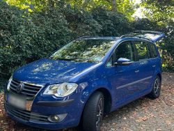 Blau Gebraucht 2009 VW Touran Van / Kleinbus | 5.900 € (Fairer Preis)