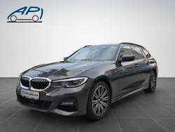 Grau Gebraucht 2021 BMW 330 M Sport Kombi | 29.800 € (Fairer Preis)