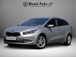9s) kirunasilber met. (silber Gebraucht 2015 Kia Ceed Sportswagon FIFA World Cup Edition Kombi | 11.998 € (Etwas zu teuer)