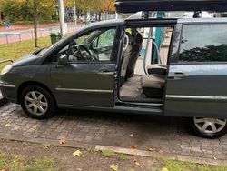 Grau Gebraucht 2009 Peugeot 807 Van / Kleinbus | 6.000 €