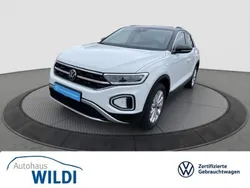 Pure white (weiß) Gebraucht 2024 VW T-Roc Style SUV | 30.870 € (Fairer Preis)
