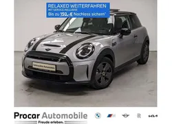 Silber Gebraucht 2023 Mini Cooper SE Hatch Kleinwagen | 25.880 € (Teuer)