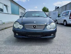 Smaragdschwarz metalliclack Gebraucht 2003 Mercedes C200 Coupé | 2.499 € (Fairer Preis)
