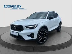 Crystal white (weiß) Gebraucht 2024 Volvo XC40 Ultra SUV | 39.940 € (Fairer Preis)