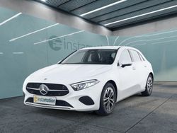 Weiß Gebraucht 2024 Mercedes A180 Advanced Limousine | 30.220 € (Fairer Preis)
