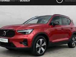 Rot Gebraucht 2023 Volvo XC40 Plus SUV | 49.990 €