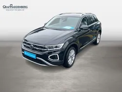 Schwarz Gebraucht 2024 VW T-Roc Style SUV | 29.490 € (Fairer Preis)