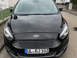 Schwarz Gebraucht 2019 Ford S-MAX Titanium Van / Kleinbus | 20.000 € (Fairer Preis)