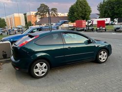 Grün Gebraucht 2007 Ford Focus Limousine | 1.800 €
