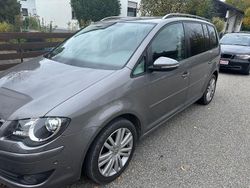 Grau Gebraucht 2010 VW Touran Freestyle Van / Kleinbus | 3.450 € (Superpreis)