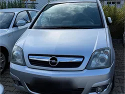 Silber Gebraucht 2009 Opel Meriva Van / Kleinbus | 750 € (Superpreis)