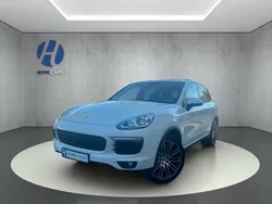 Pure white Gebraucht 2016 Porsche Cayenne SUV | 38.970 € (Etwas zu teuer)