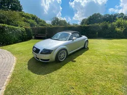 Silber Gebraucht 2003 Audi TT Roadster Cabrio | 10.800 € (Etwas zu teuer)