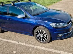 Blau Gebraucht 2017 VW Golf VII Highline Limousine | 16.500 € (Fairer Preis)