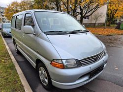 Grau Gebraucht 2005 Toyota HiAce Van | 7.200 € (Etwas zu teuer)