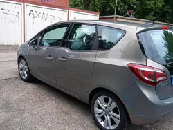 Braun Gebraucht 2014 Opel Meriva Van / Kleinbus | 8.599 € (Guter Preis)