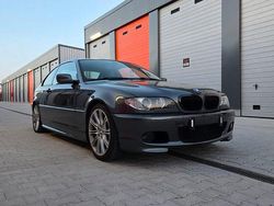 Grau Gebraucht 2005 BMW 330 Sport Line Coupé | 9.999 € (Fairer Preis)