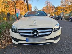 Beige Gebraucht 2018 Mercedes E220 Avantgarde Limousine | 22.000 €