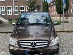 Braun Gebraucht 2012 Mercedes Viano Van / Kleinbus | 18.000 €