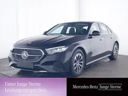 Schwarz obsidianschwarz Gebraucht 2024 Mercedes E200 Avantgarde Limousine | 45.930 € (Fairer Preis)