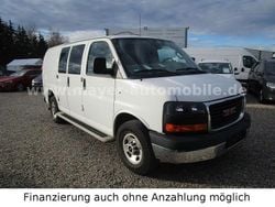 Weiß Gebraucht 2016 GMC Savana Van / Kleinbus | 32.999 €